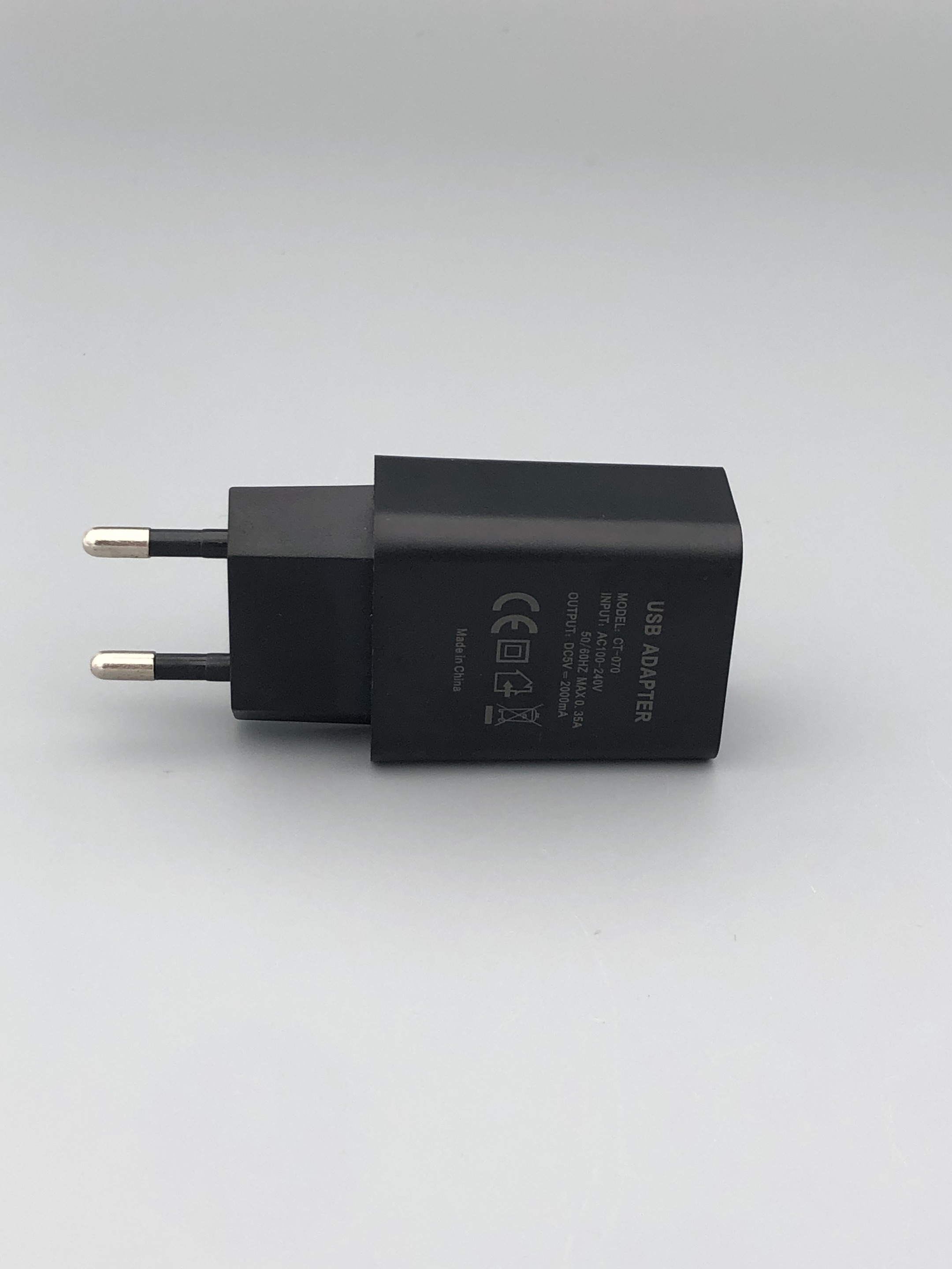 歐規(guī)正標(biāo)適配器5V2A