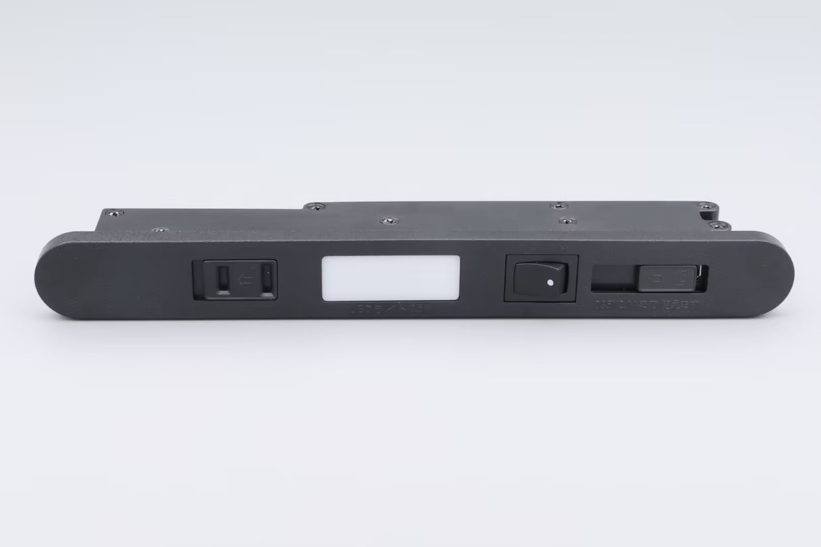 國標6501乳白平罩防塵插座